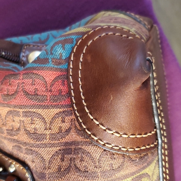 Beautiful Fossil Shoulder Bag - Picture 7 of 14